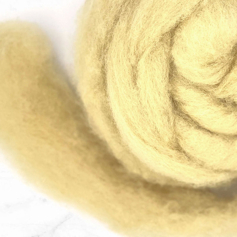 Pale Amber - Pet Palette - Corriedale Wool Sliver - Cupid Falls Farm