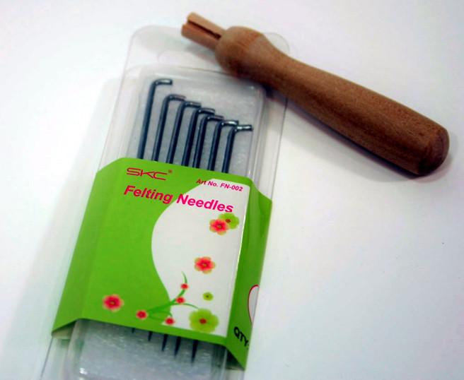 Felting Needles and Holder - Cupid Falls Farm